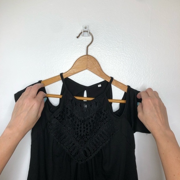 Black Cold Off Shoulder Lace‎ Detail Front Keyhole Detail Back Tunic Blouse SZ M - Picture 2 of 16